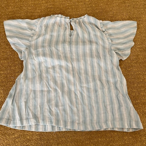 LC Lauren Conrad woman’s pastel ruffle sleeve crew neck top, blue and white (S) - Picture 4 of 5